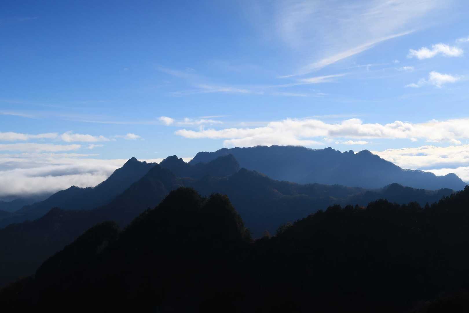 両神山