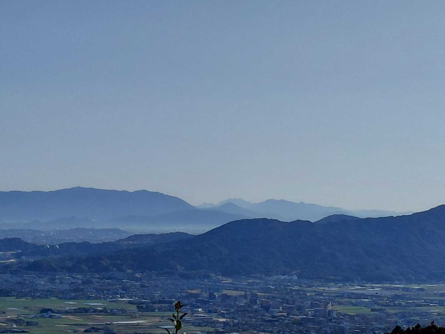 真ん中奥は｢奥日田｣の御前岳辺りですかね😀
