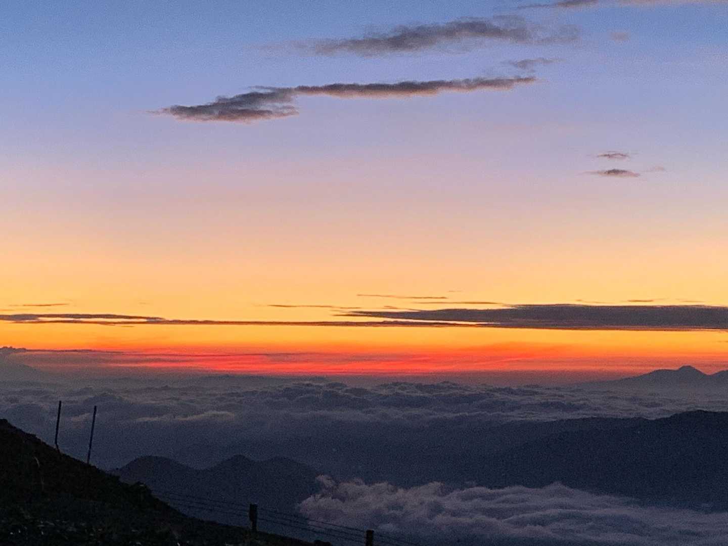 雲海と朝焼け