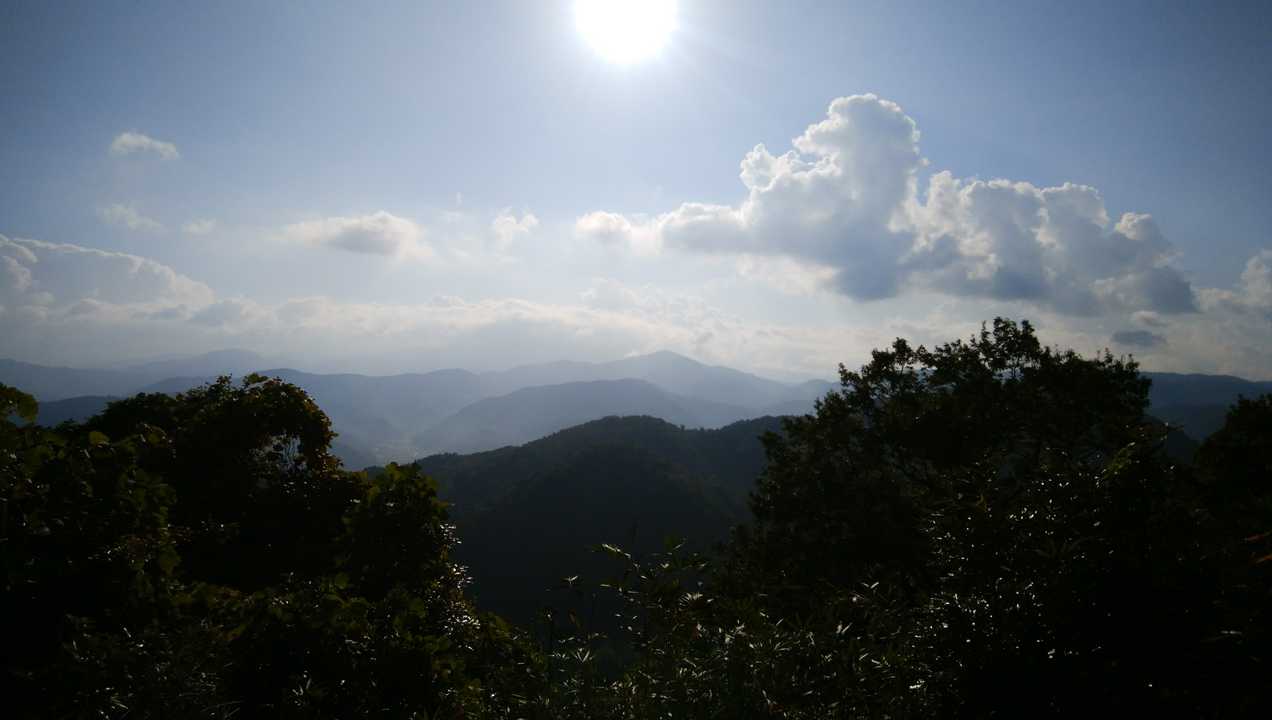 よく分からんけど、氷ノ山とかの方かな