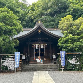 改めて熊野神社の本殿。