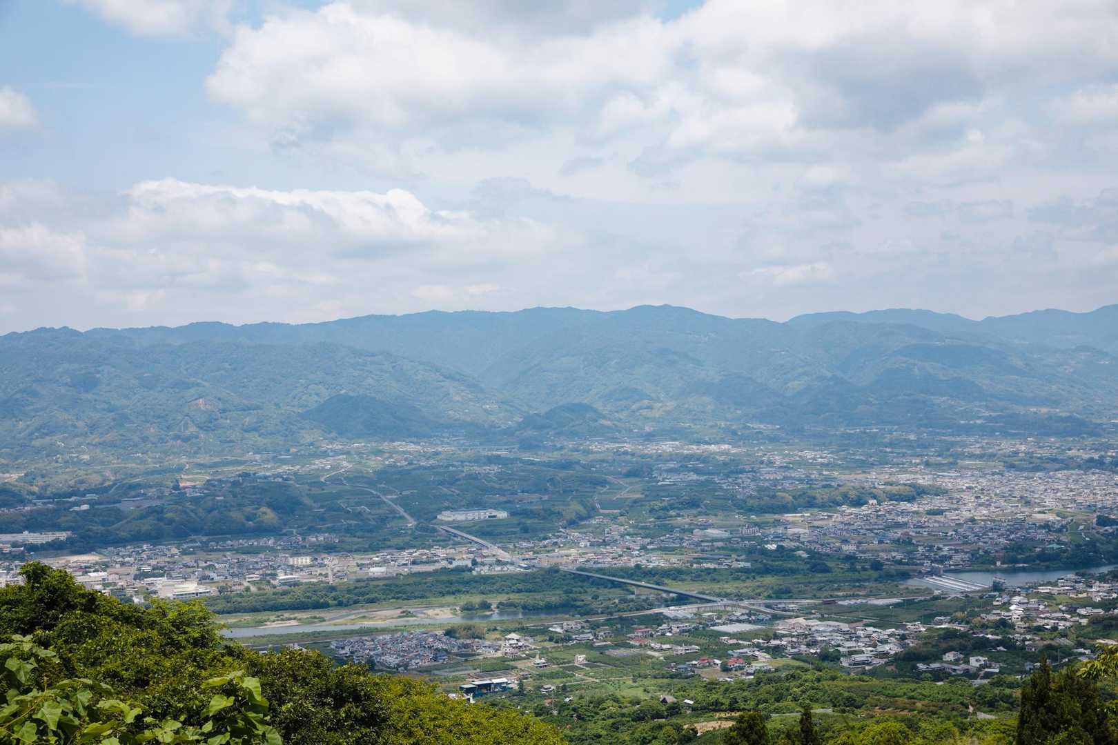 あっちは和泉葛城山かな🤔
今年は行ってみたいな！