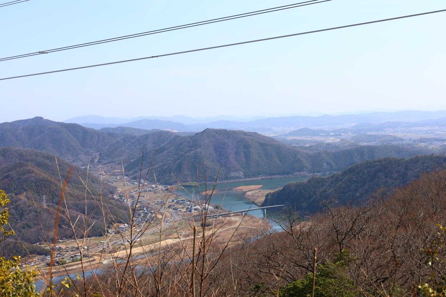 下山途中 
高梁川と豪渓泰橋