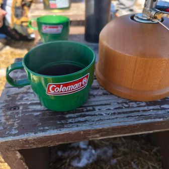 温かいコーヒーと