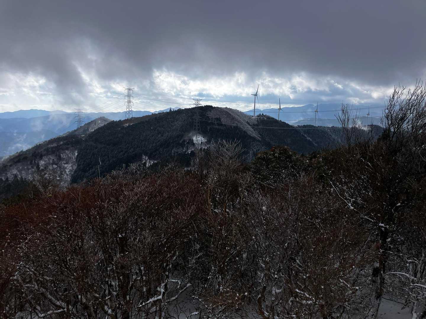展望台から高鉾山方面