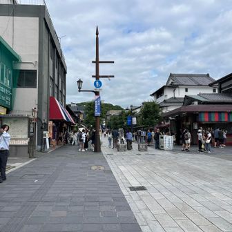 参道はやはり賑わっていました