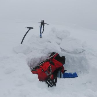 掘って休憩🚬☕
手が冷たくなったのでそこそこで下る