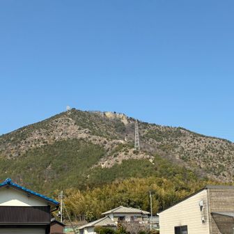 高御位山の山頂を振り返る
たのしいお山でした〜
