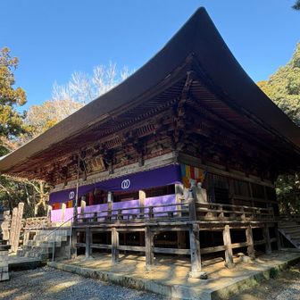 その紀貫之の像がこの本堂に祀られているそうです