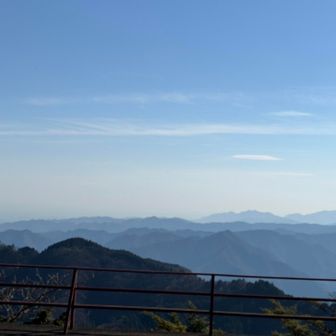 大岳山荘の🚾前から
高尾山や景信山も見えた😆
