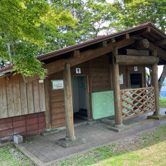 山頂にはバイオトイレも🚾