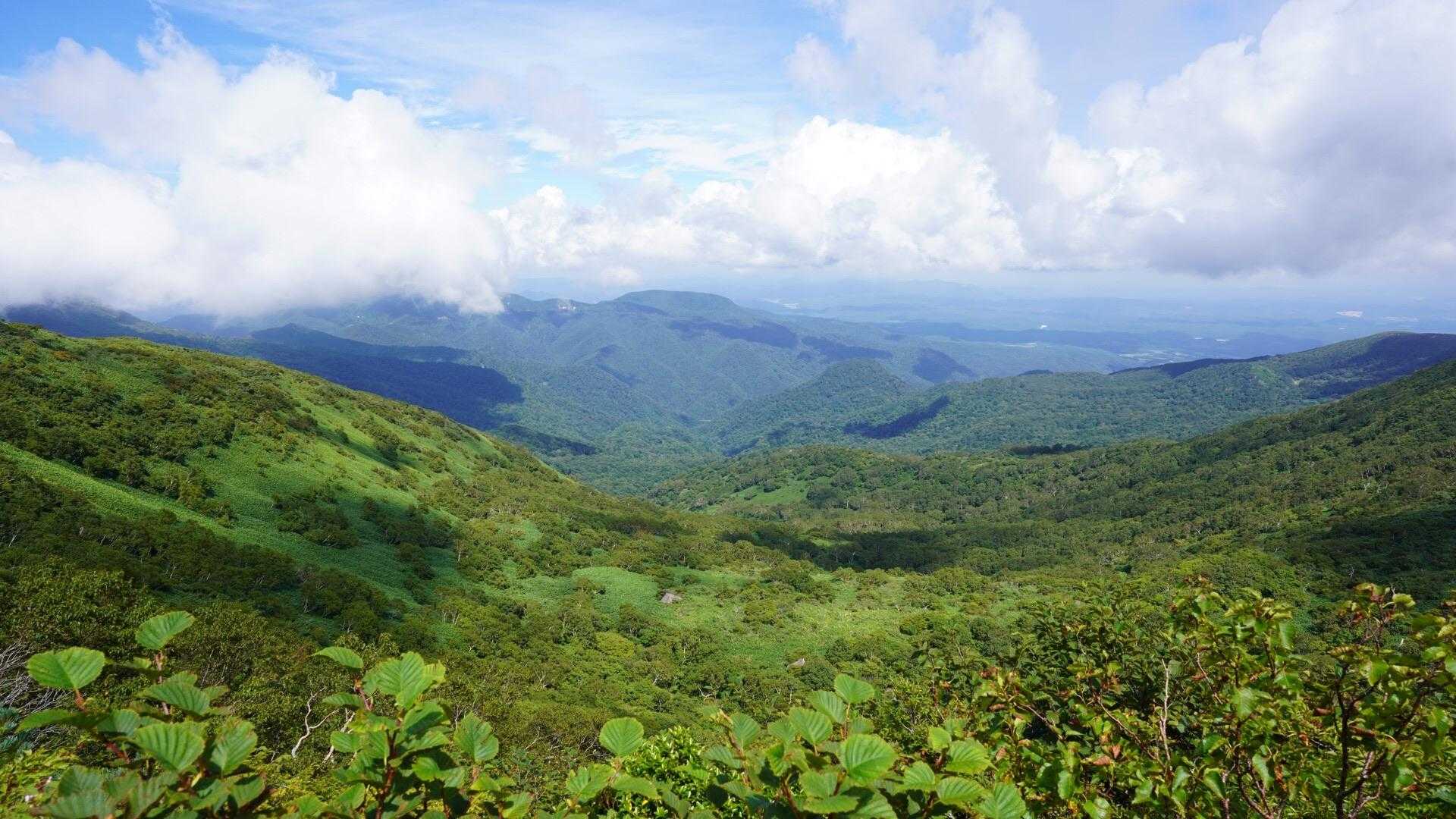 三本槍岳に向かう途中で見れる景色
こういう景色すき
