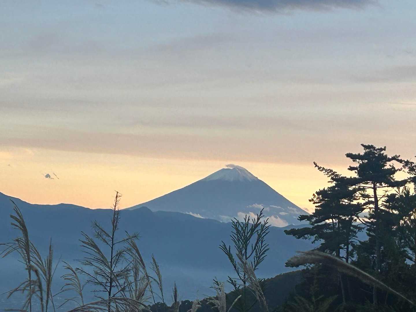 日の落ち始めた頃の富士山も素敵