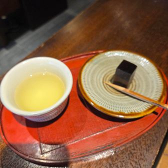 寄り道。お茶とようかん
いただきました♥️
