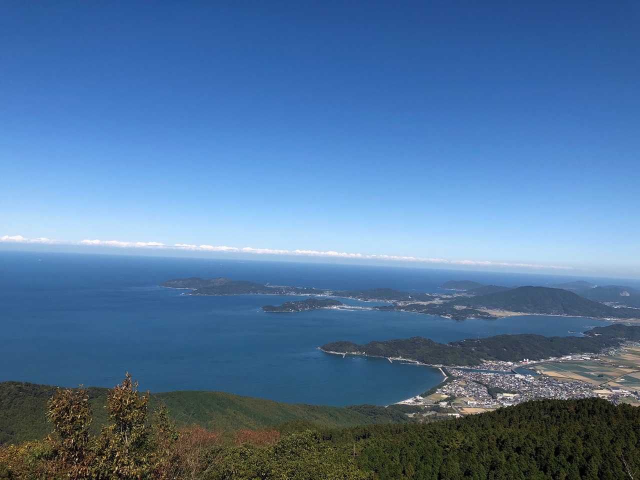 二丈岳 往復 | 沢沿いを涼しく歩き、山頂の巨岩から糸島の絶景を楽しむの写真