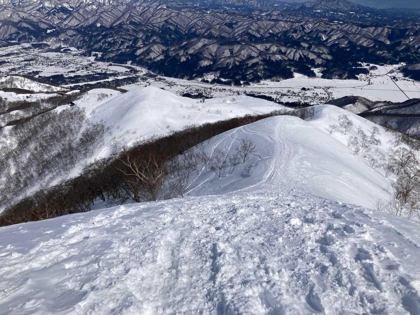 地蔵の頭が見えて来た
