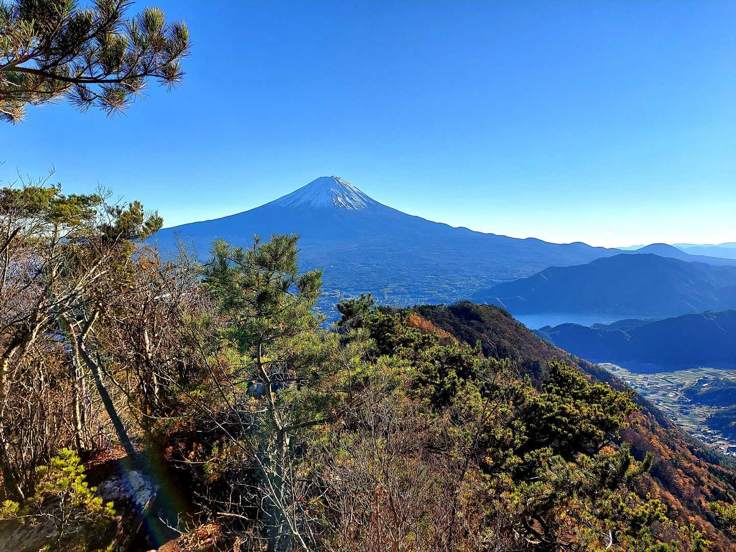 新道峠-破風山-すずらん峠-御坂黒岳-中沢山 縦走コースの写真