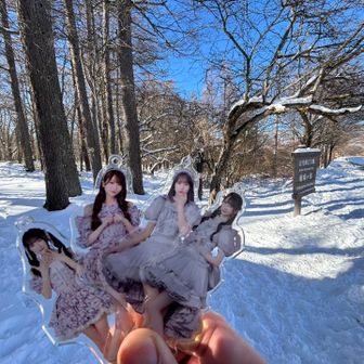 ゆっくり眺めてたら
バスの時間が迫る
雪道を通常の３倍で
ダッシュする。