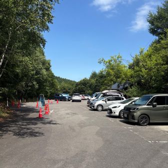 駐車場🅿️到着
13:30ちらほら空いています♪
