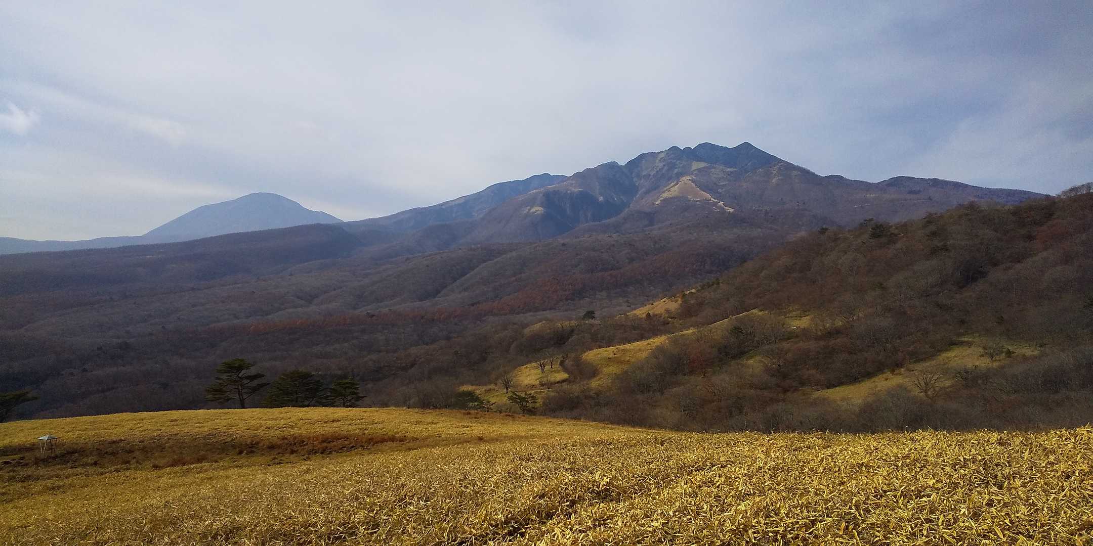 　猫の平手前で
　　男体山･赤薙山