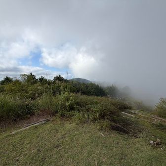 西床尾山方面、ガスってます