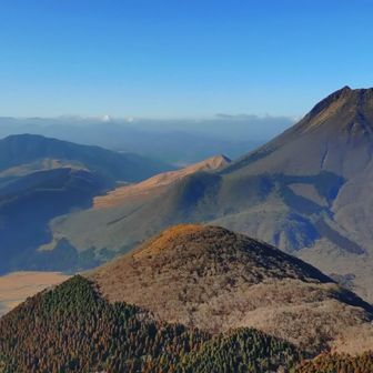 由布岳と九重連山、南平台のコラボが見事