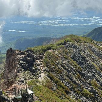 根石岳に向かう稜線もカッコいいー