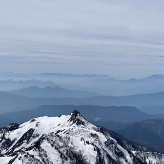 もう止まりません🎶　南には中央遠くに八ヶ岳連峰🏔️ 右には浅間山🏔️ 絶景ラッシュが続きます✨