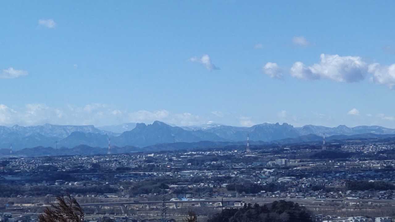 妙義山（表・裏）荒船山　奥に蓼科山が見えます。