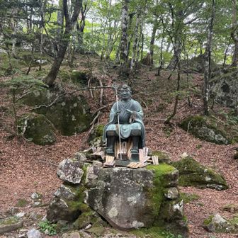 場所によってビジュが違う役行者様
