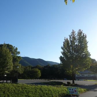 駐車場に着いたときは私だけ。戻ってきたら5台停まっていました。本当に良い天気です。