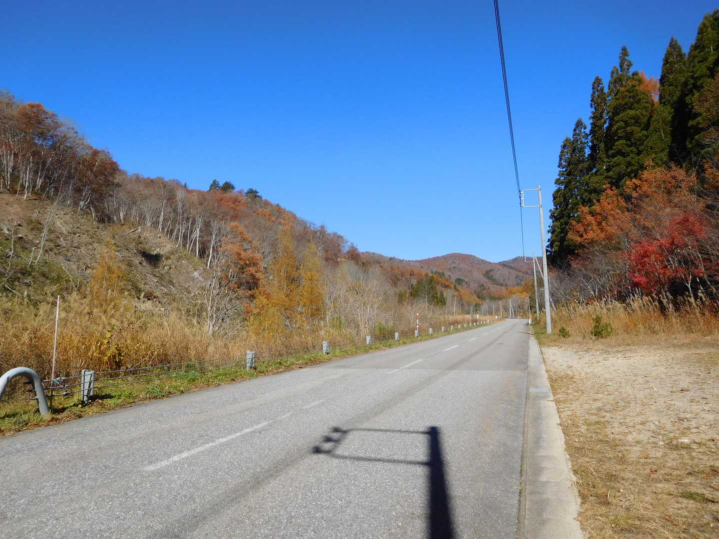 ここから道路をテクテク