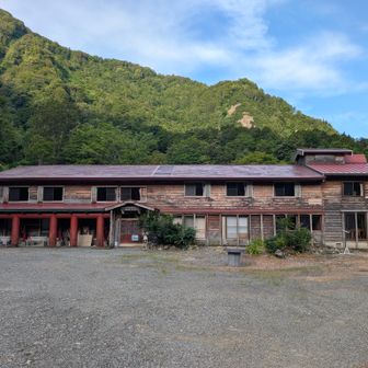雨飾山荘