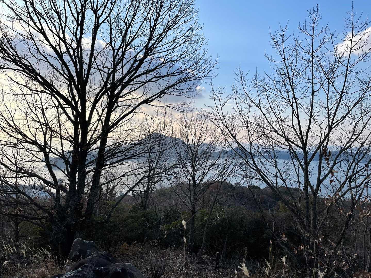 興居島の小富士。