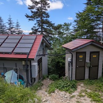 ７合目の避難小屋