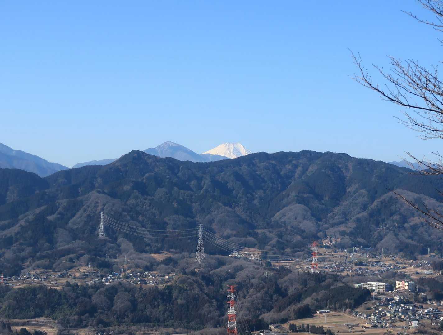 🗻