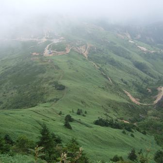 土鍋山から老ノ倉山道のりは県境トレイルの一部