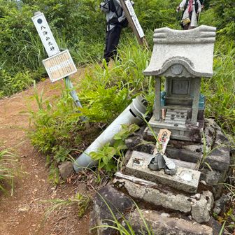八海山大神の祠