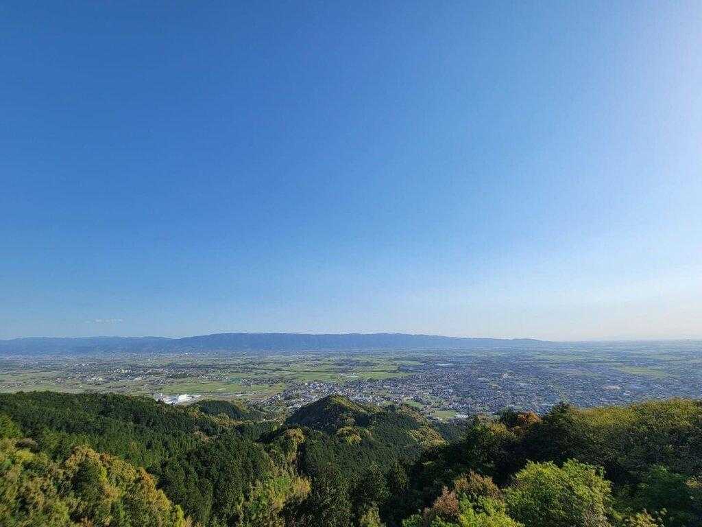 大平山往復｜花や紅葉が美しい山歩道。広い山頂からの大パノラマもの写真