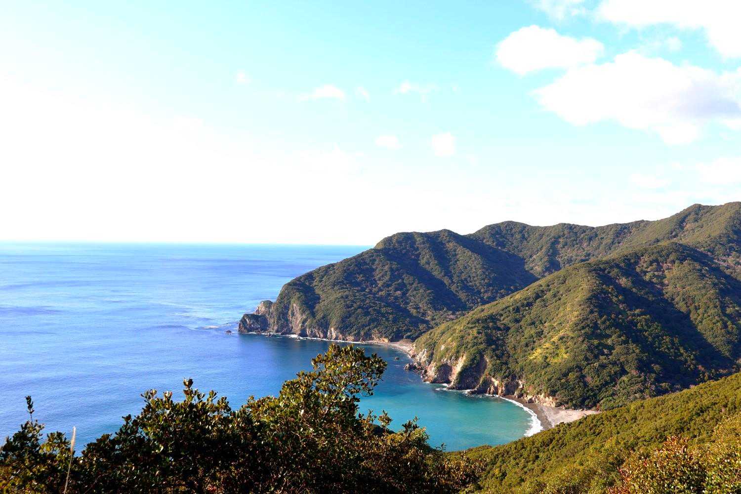 きたー！
海🌊
海と山が同時に楽しめる❤
あの浜へ降りるよ🎶