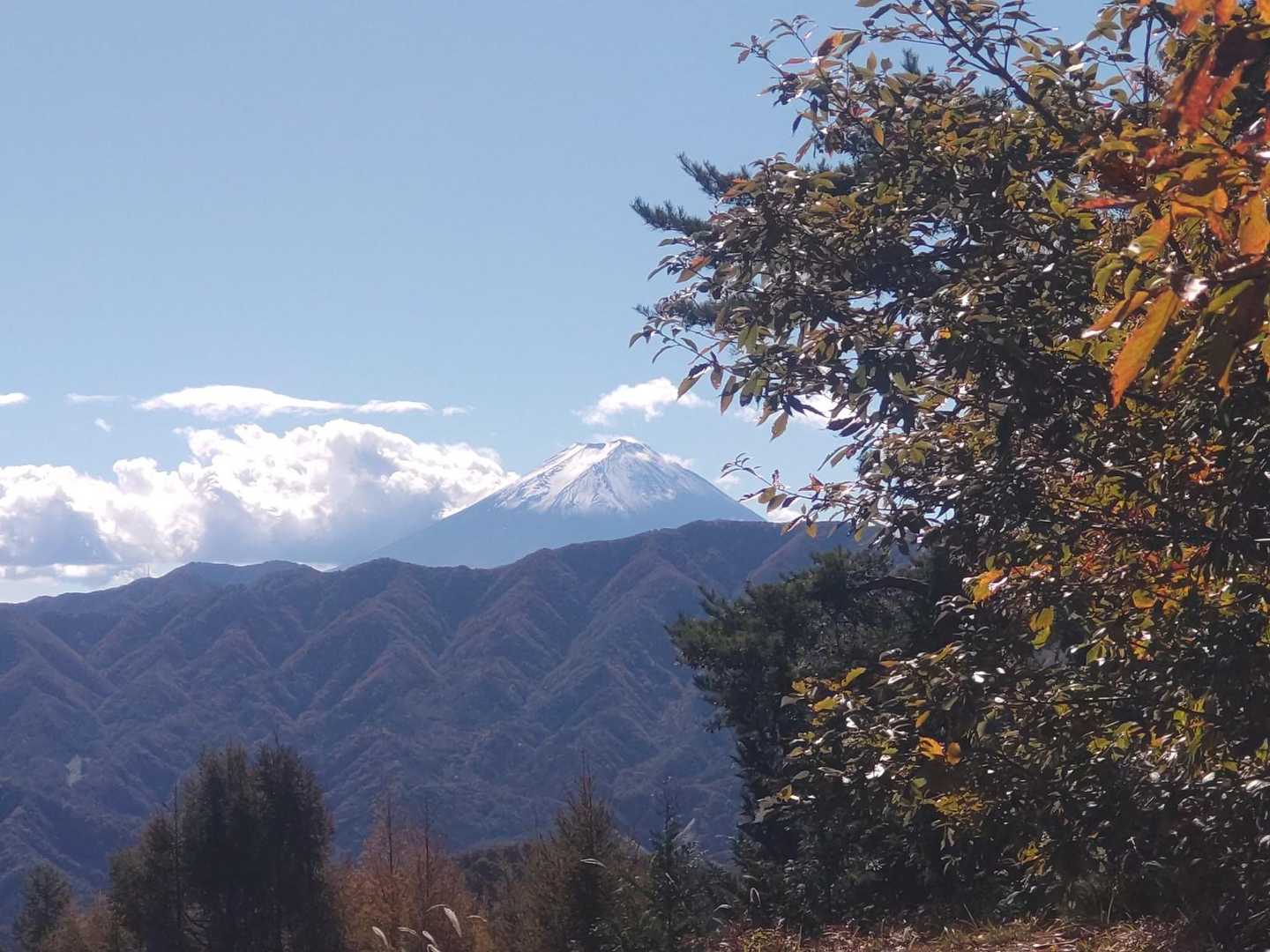 あっ、富士山🗻
雲がとれて、お顔、見せてくれました🤗