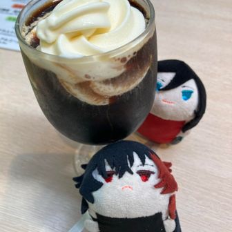 ここまで来たら利尿作用あっても大丈夫だよね！ってことでコーヒーフロート