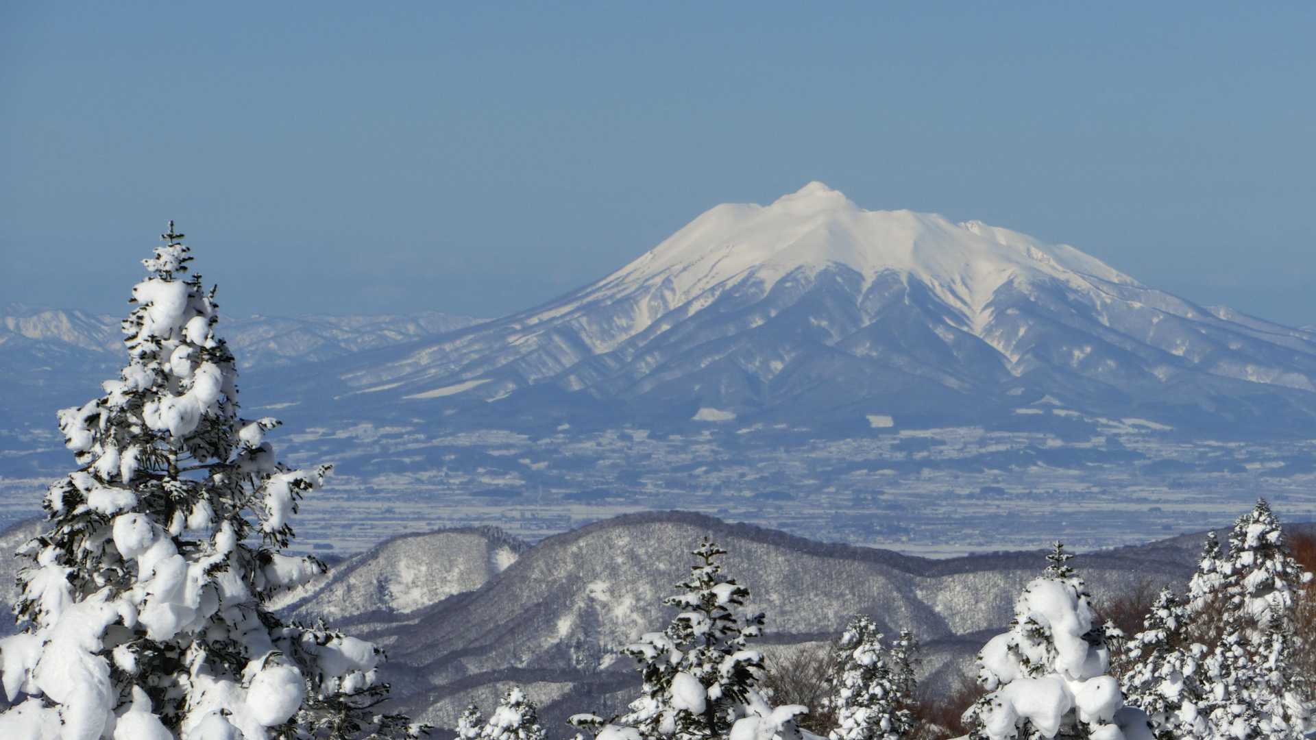 振り返ると岩木山🗻が応援してくれてます👊ここでこんなに綺麗な岩木山見えたのも初めてかも