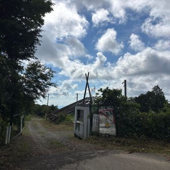 二双越　バイクがきてる