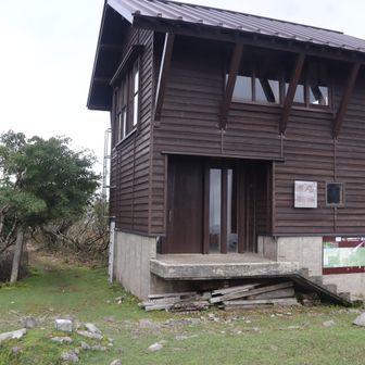 扇ノ山山麓（二等三角点・1309.8m）
