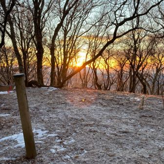 今倉山山頂でご来光