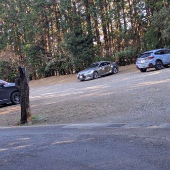 林道に変わったらすぐ駐車場🅿️