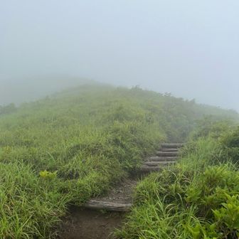 静かな稜線
