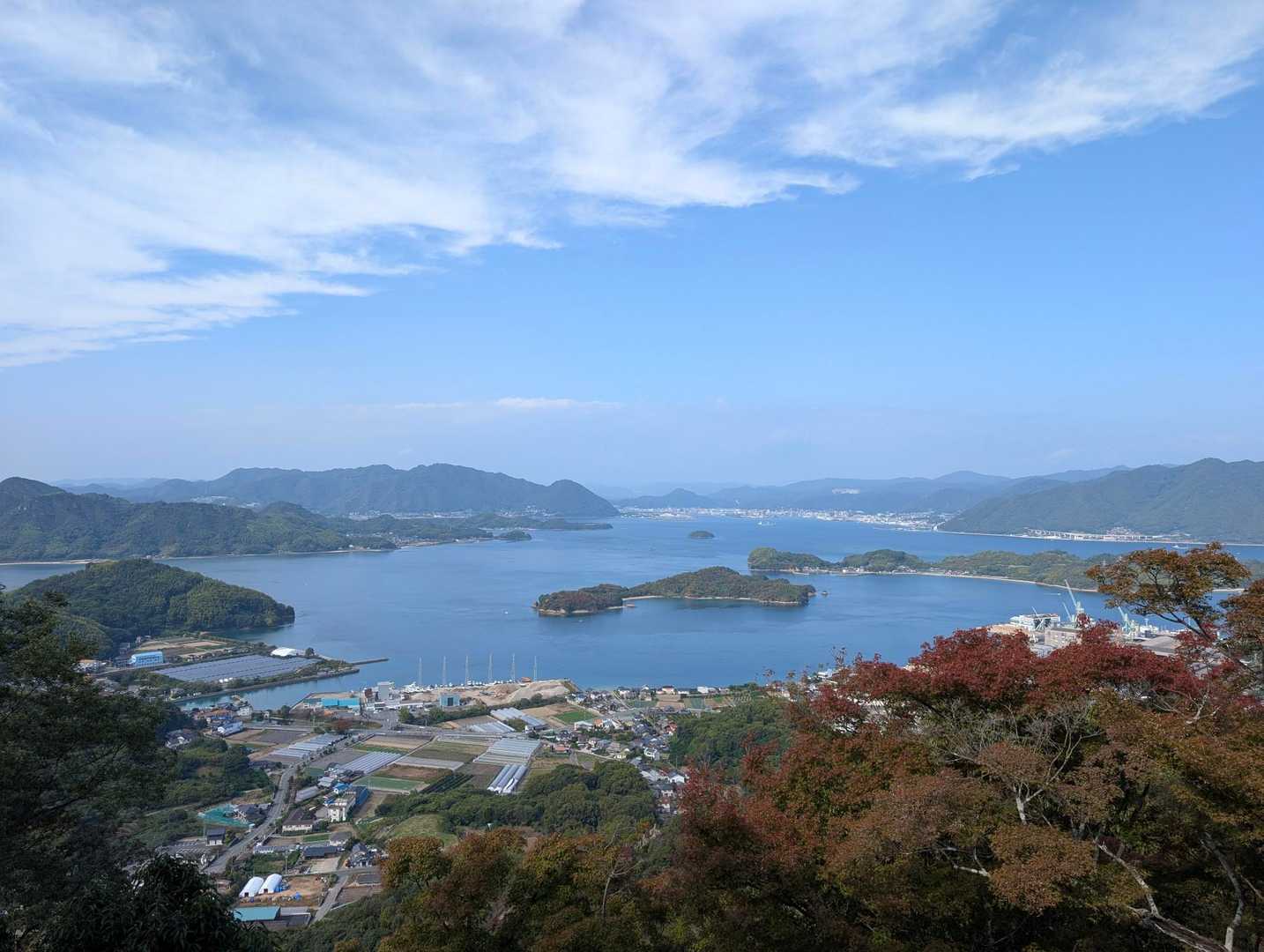 昨日のカバー写真には白滝山が写っており、今日のカバー写真には筆影山が写っています。
登った山をお互いから見るの、やっぱり好きだなぁ。。。

もう説明要らないと思うので、ただただ眺望をご覧下さい