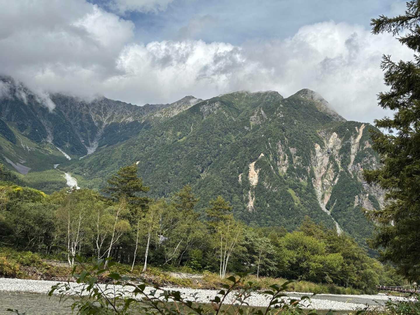 バスに乗る前、やっと雲がとれました😊